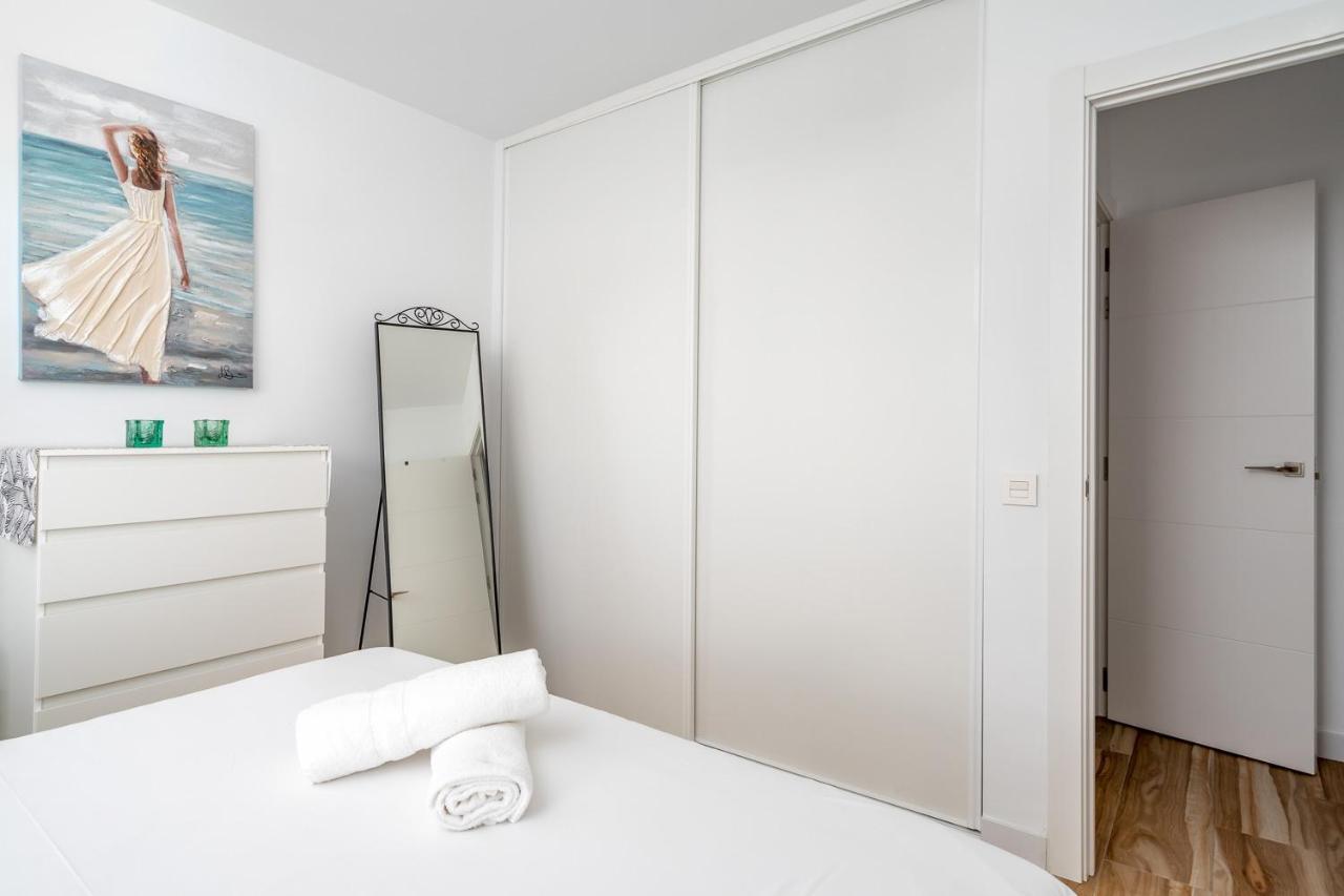 Front Line Beach In Ref 14 Fuengirola